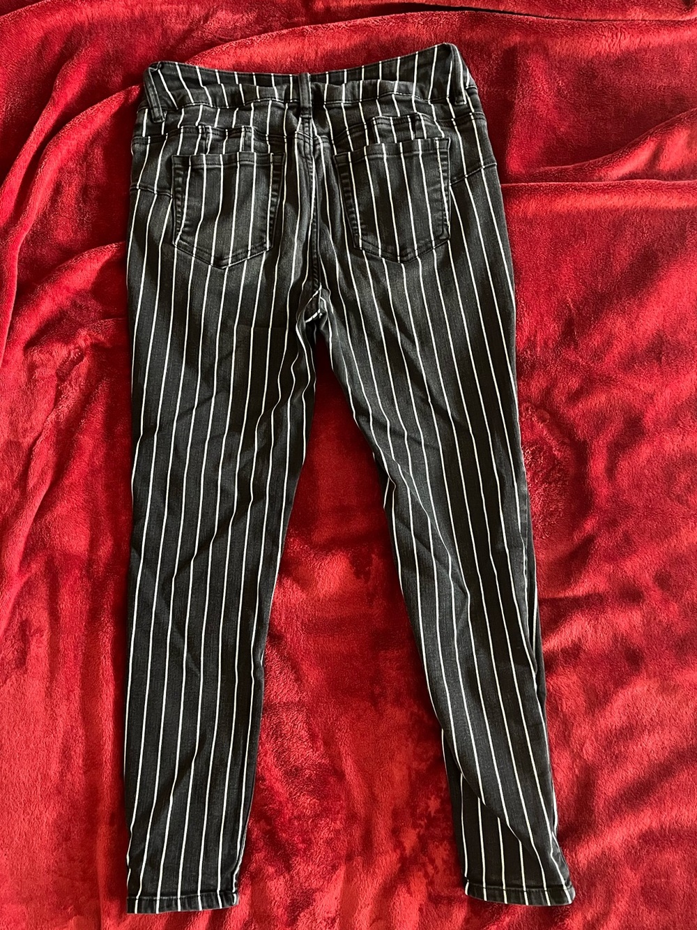 HT Denim Black & White Pinstripe Hi-Rise Super Skinny Jeans - Picture 2 of 3
